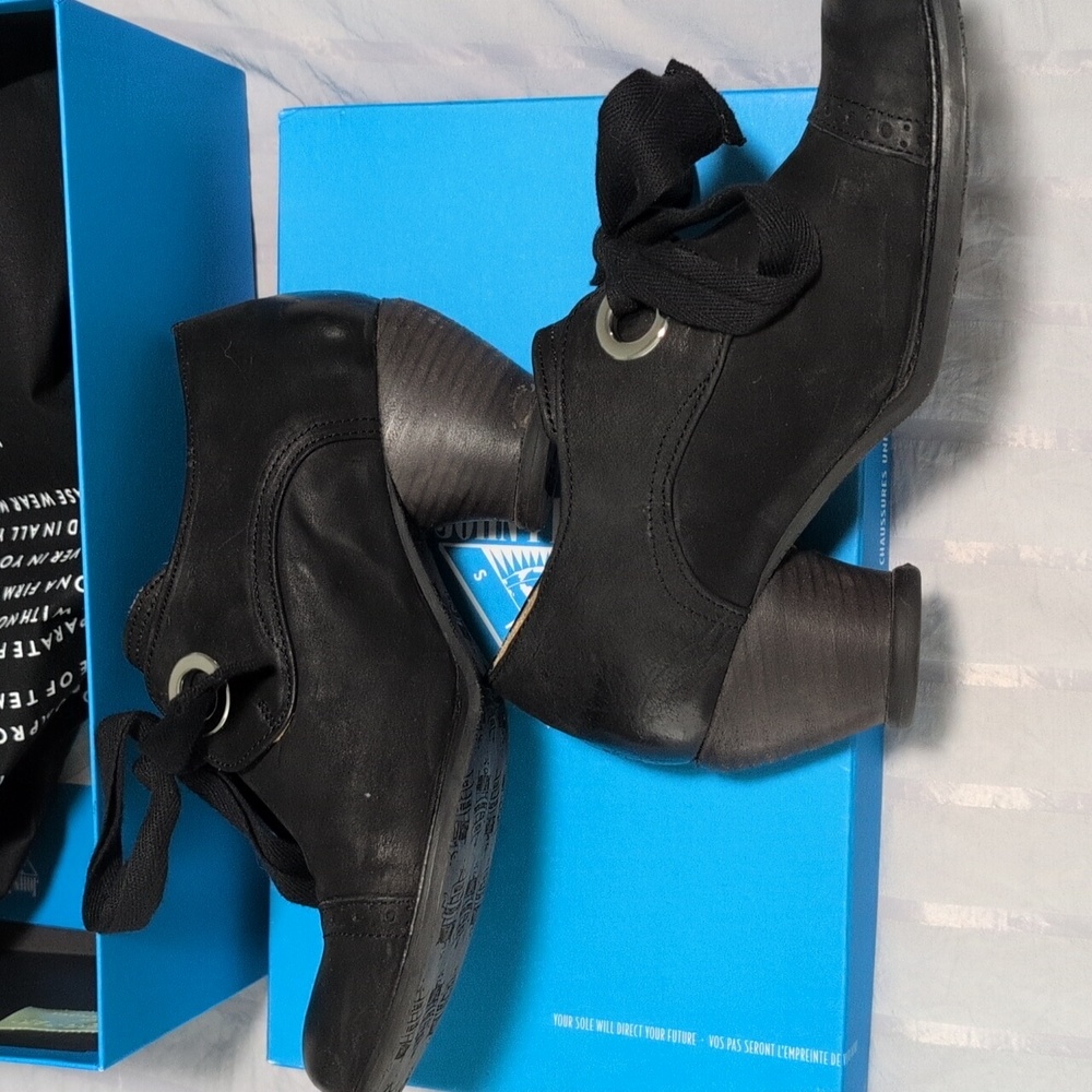 Black East End Templeton Fluevogs - Picture 2 of 6